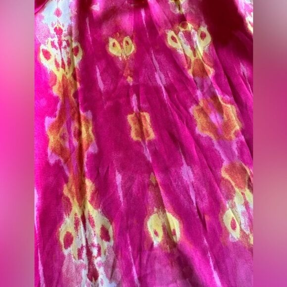 Ariat hot pink semi sheer scoop neck blouse‎, 3/4 sleeves, tie dye effect - Picture 4 of 10